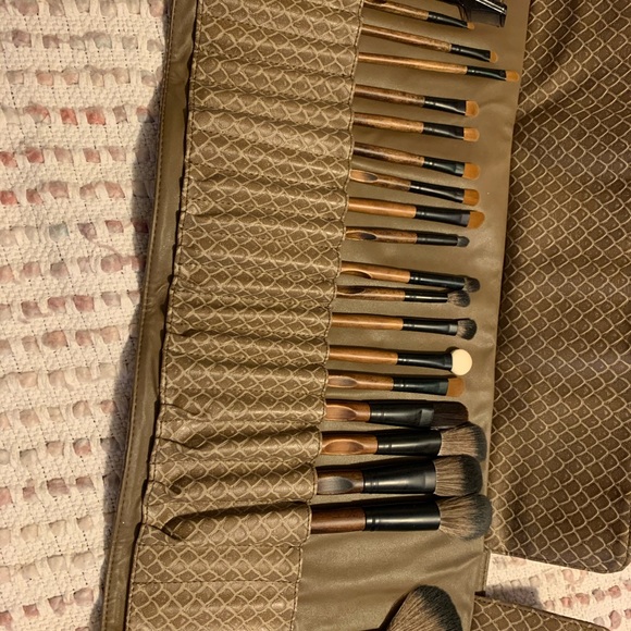 Makeup Brush Set - Picture 2 of 4